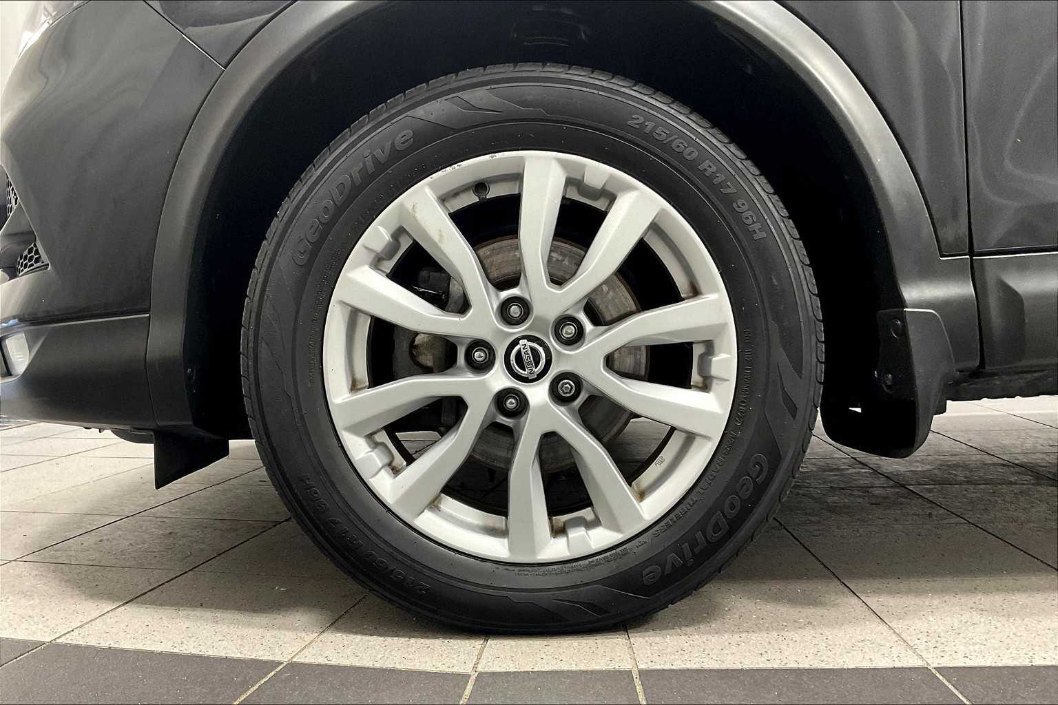 2021 Nissan Rogue Sport SV - Photo 7