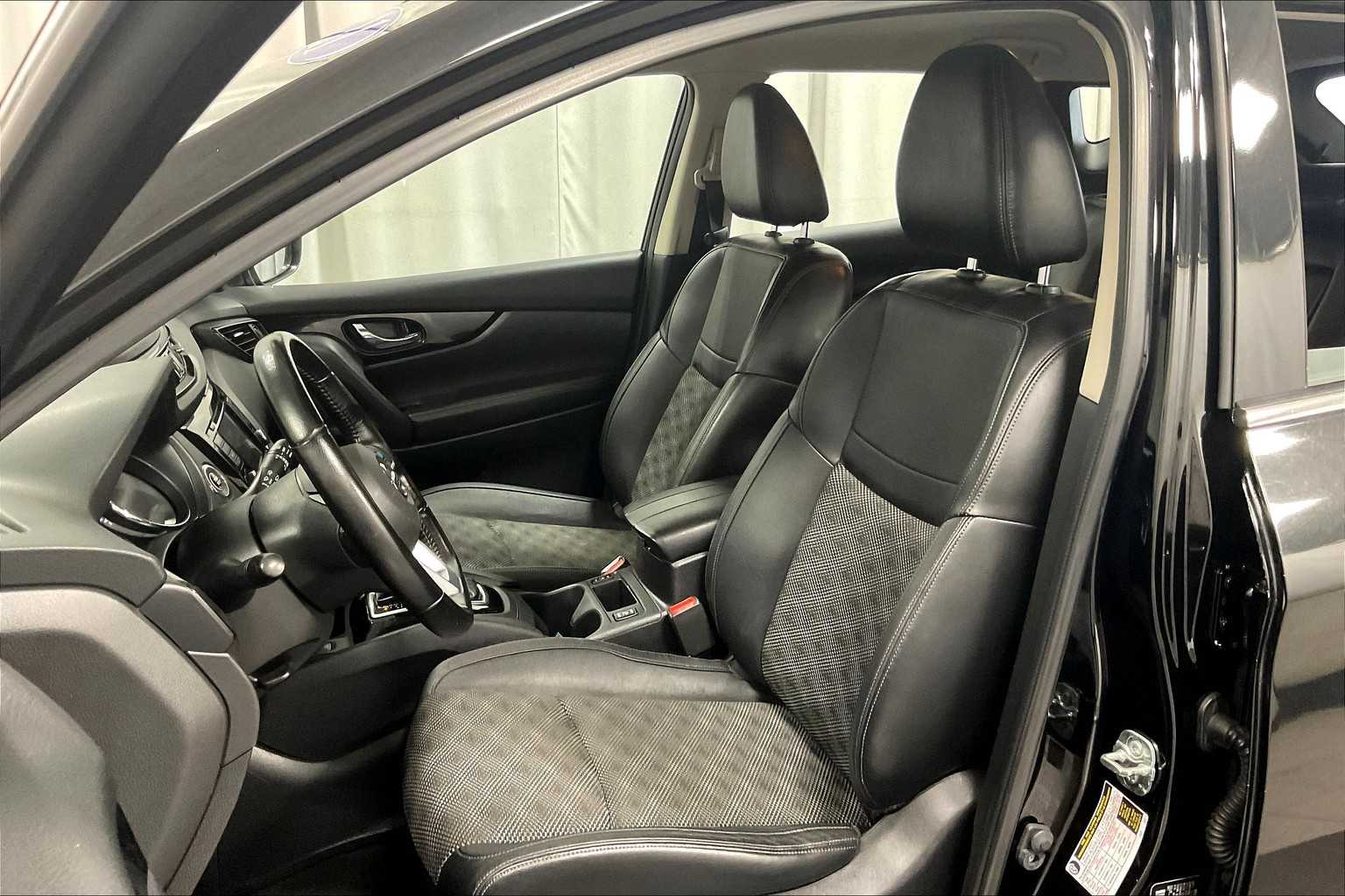 2021 Nissan Rogue Sport SV - Photo 10