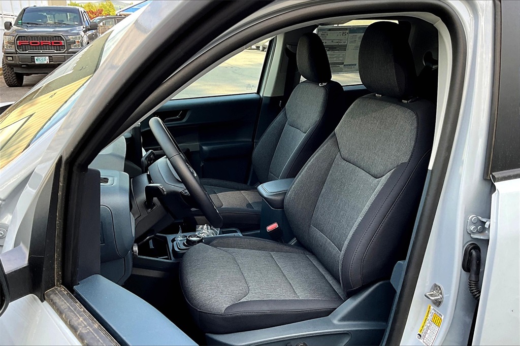 2025 Ford Maverick XLT - Photo 9