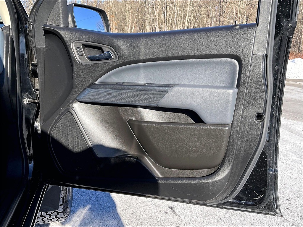2022 Chevrolet Colorado Z71 - Photo 25