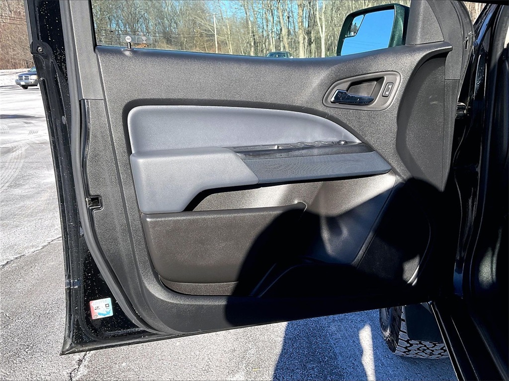 2022 Chevrolet Colorado Z71 - Photo 9