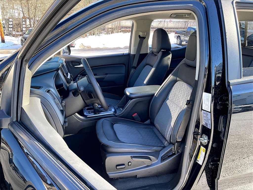 2022 Chevrolet Colorado Z71 - Photo 10