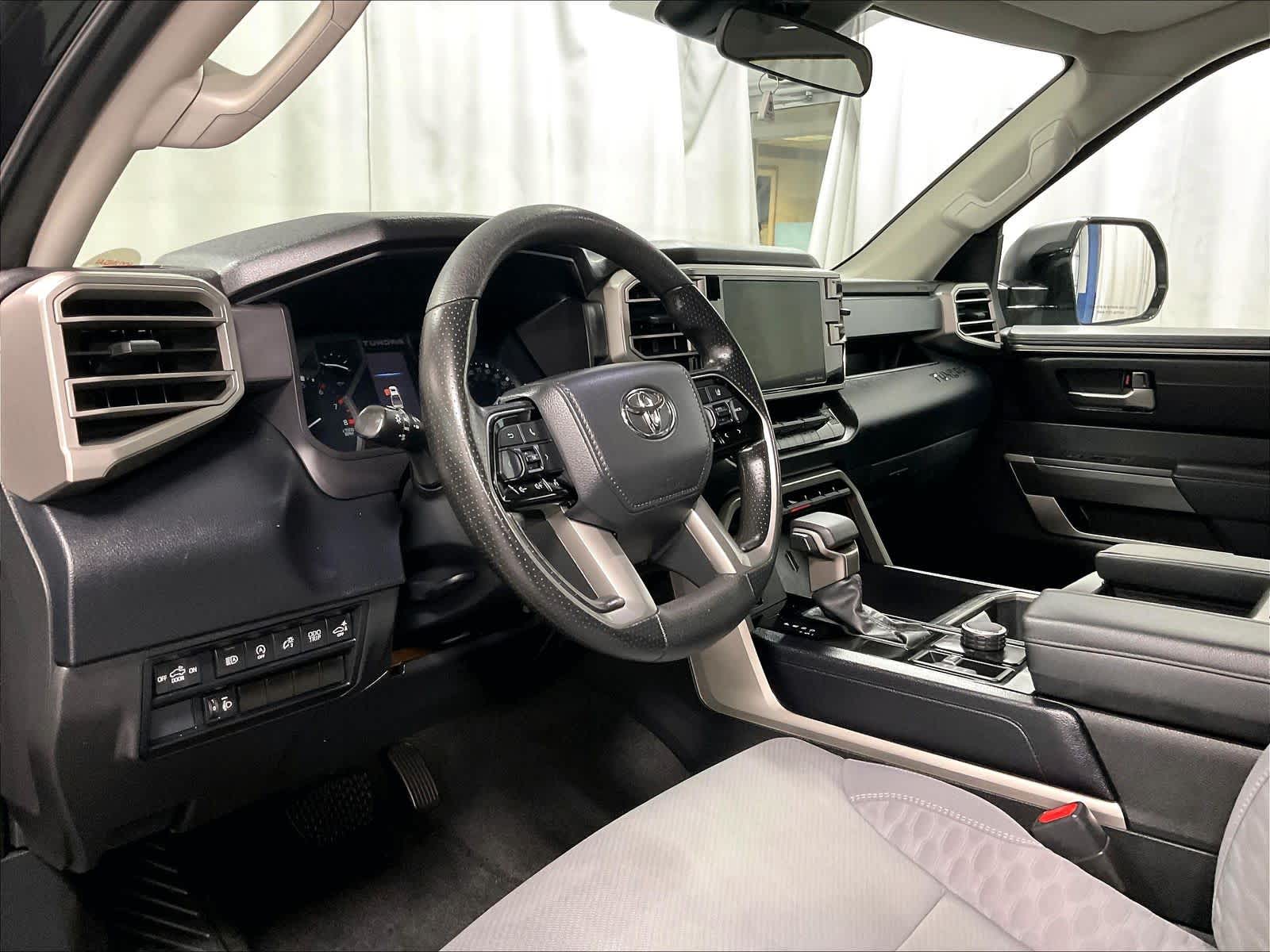 2023 Toyota Tundra SR5 - Photo 8