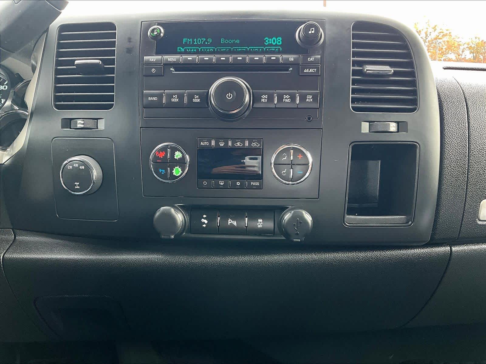 2014 Chevrolet Silverado 2500HD LT - Photo 26