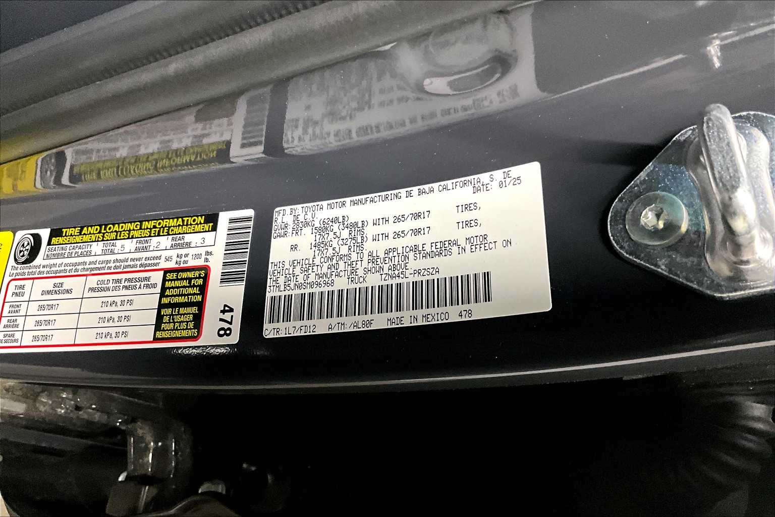 2025 Toyota Tacoma TRD Off Road - Photo 17