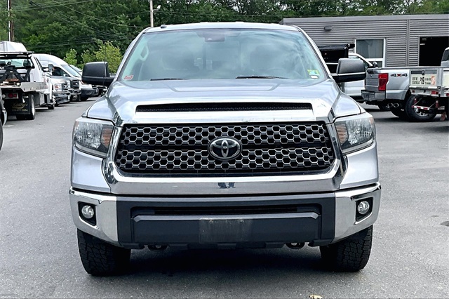 2018 Toyota Tundra SR5 - Photo 2