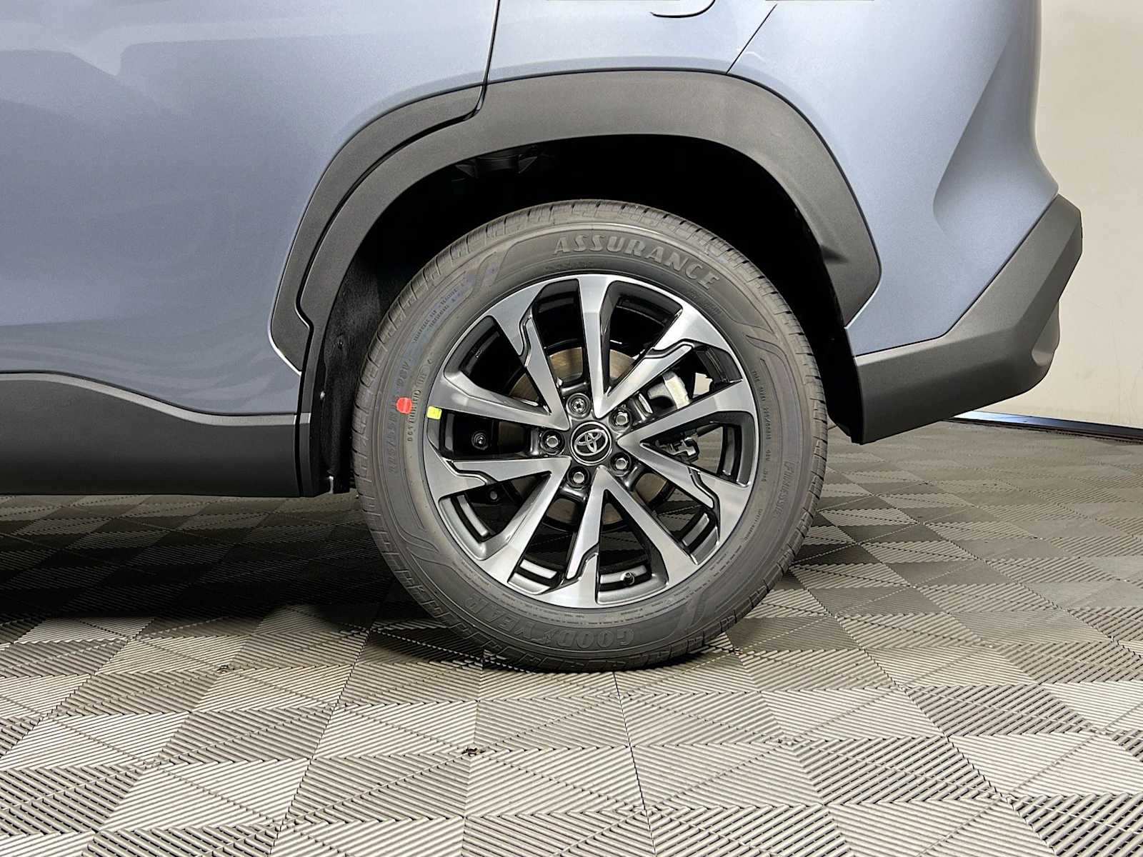 2025 Toyota Corolla Cross XLE - Photo 19