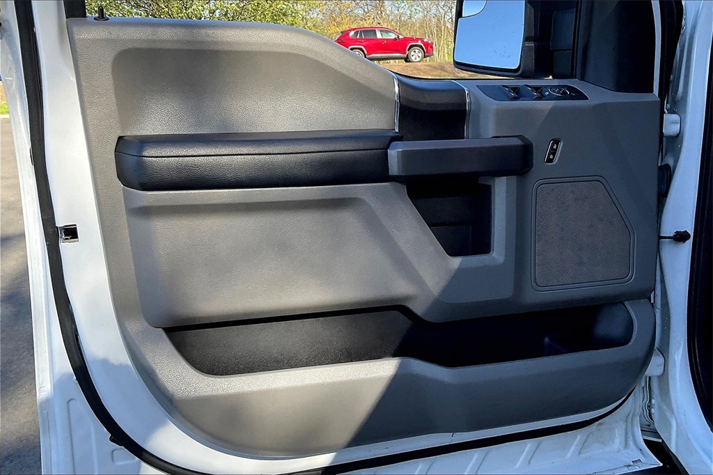 2020 Ford F-150 XLT - Photo 9