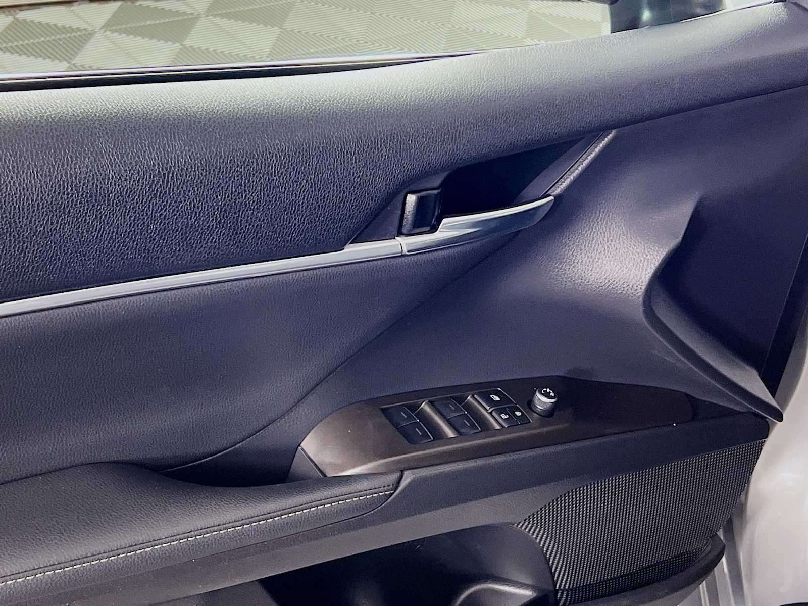 2022 Toyota Camry XSE - Photo 17