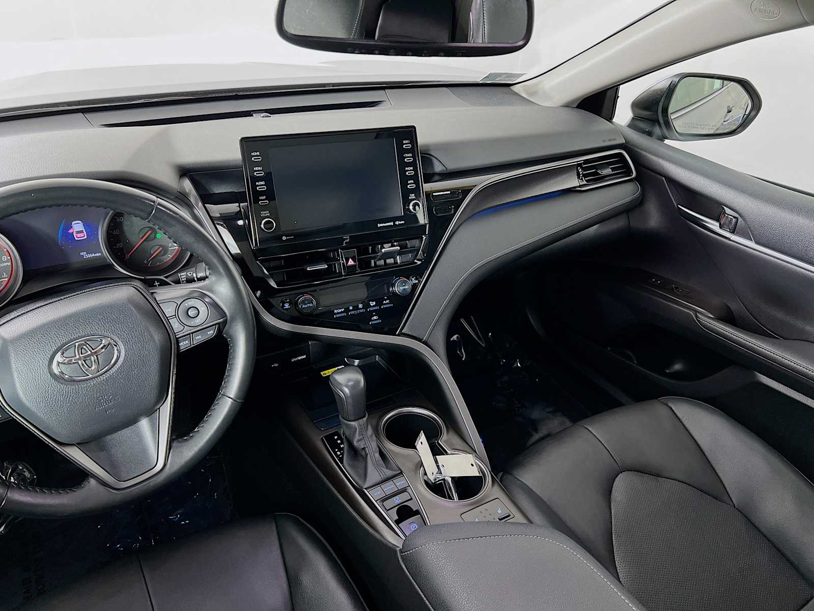 2022 Toyota Camry XSE - Photo 24