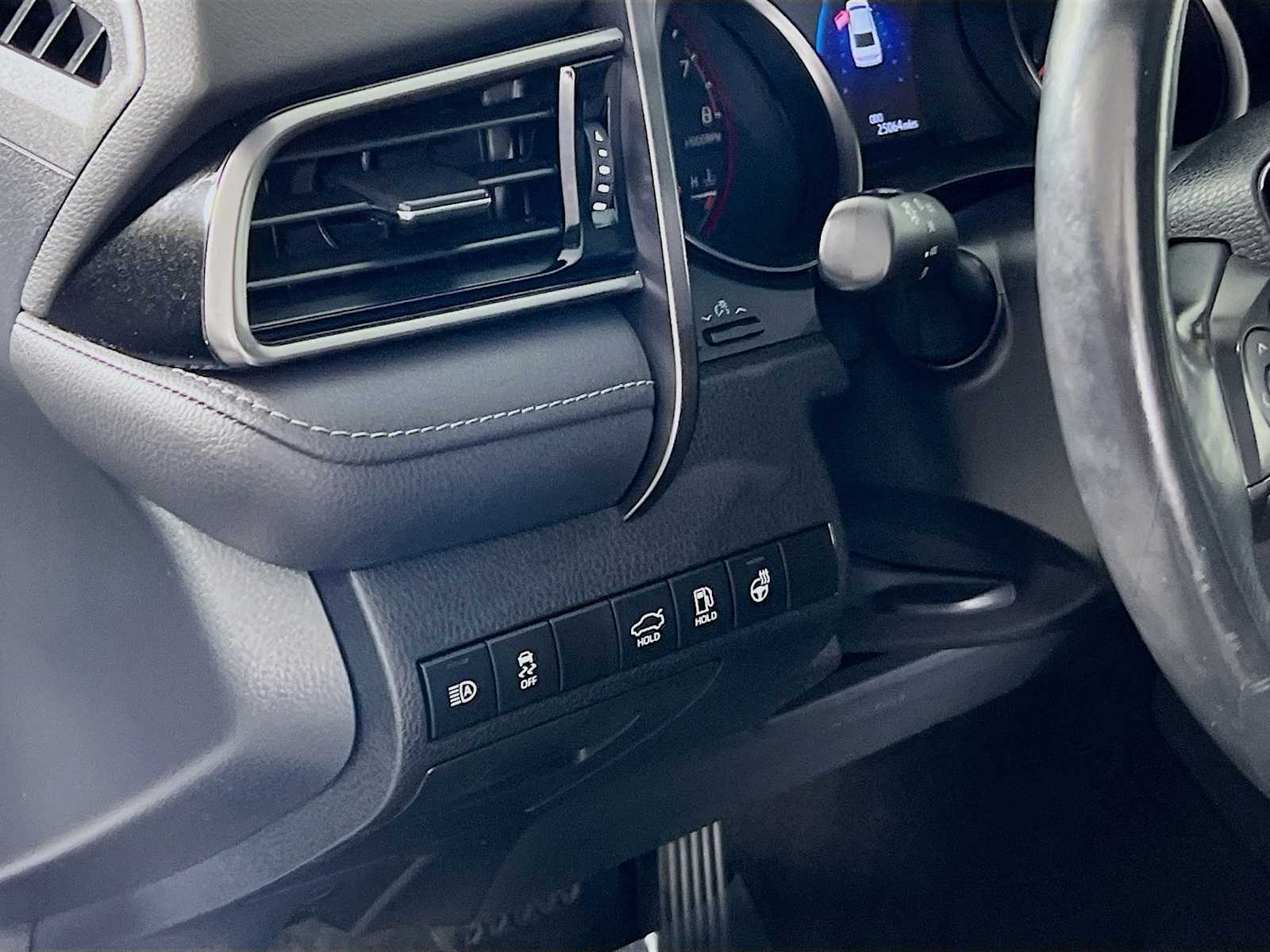 2022 Toyota Camry XSE - Photo 10