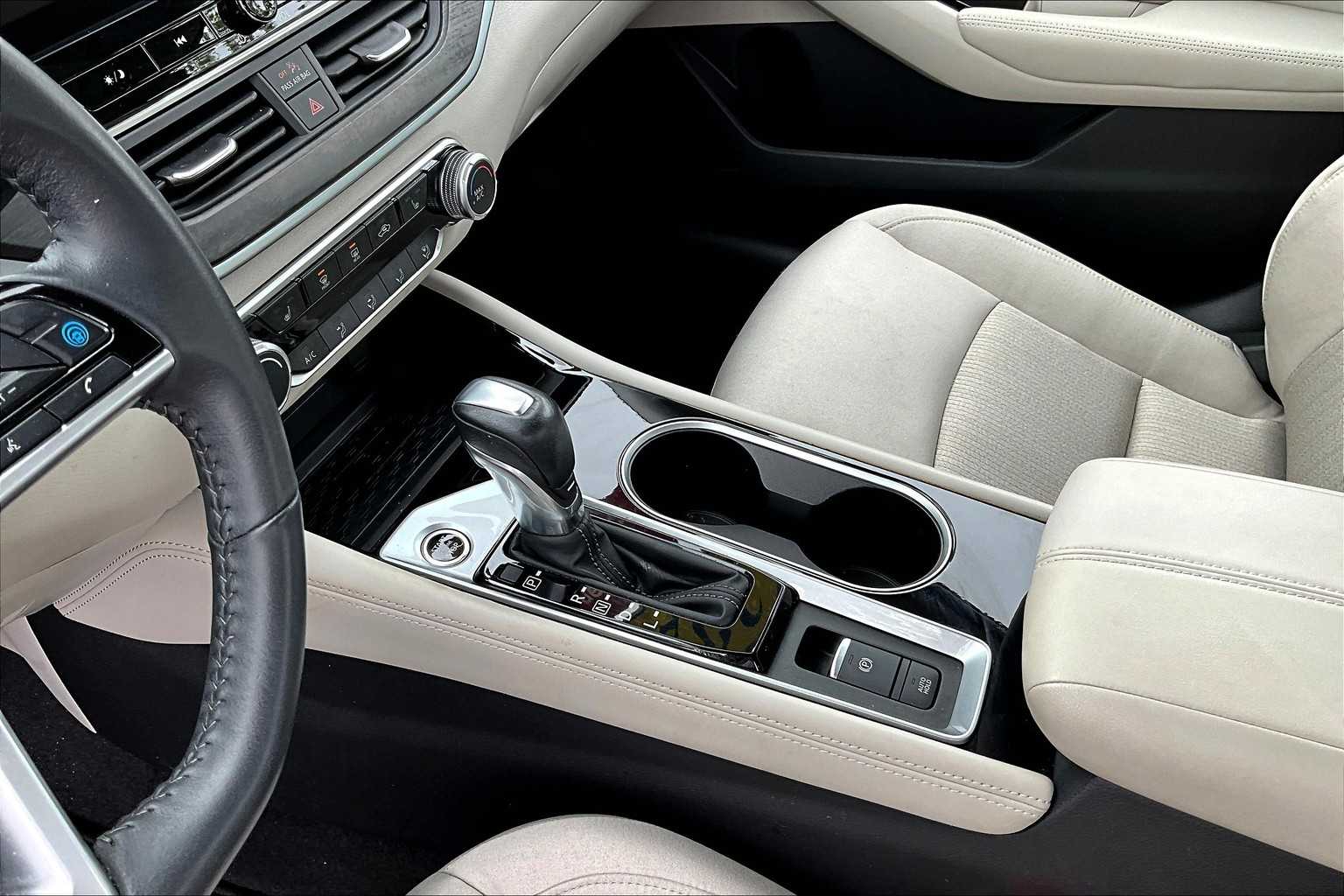 2023 Nissan Altima 2.5 SV - Photo 20