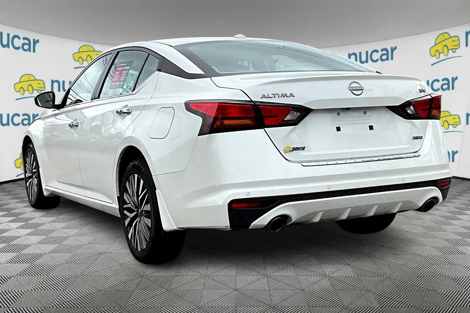 2023 Nissan Altima 2.5 SV - Photo 4