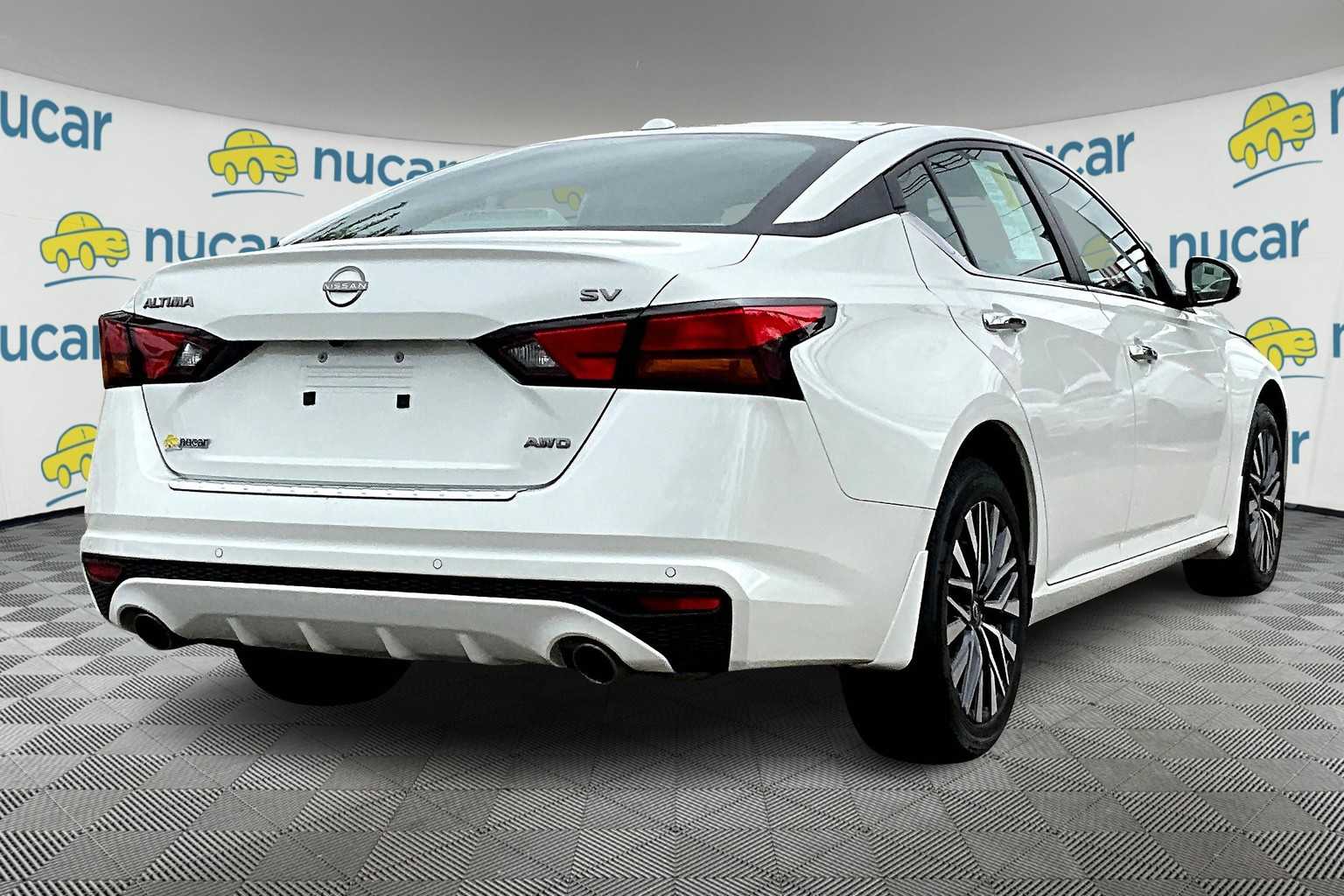 2023 Nissan Altima 2.5 SV - Photo 6