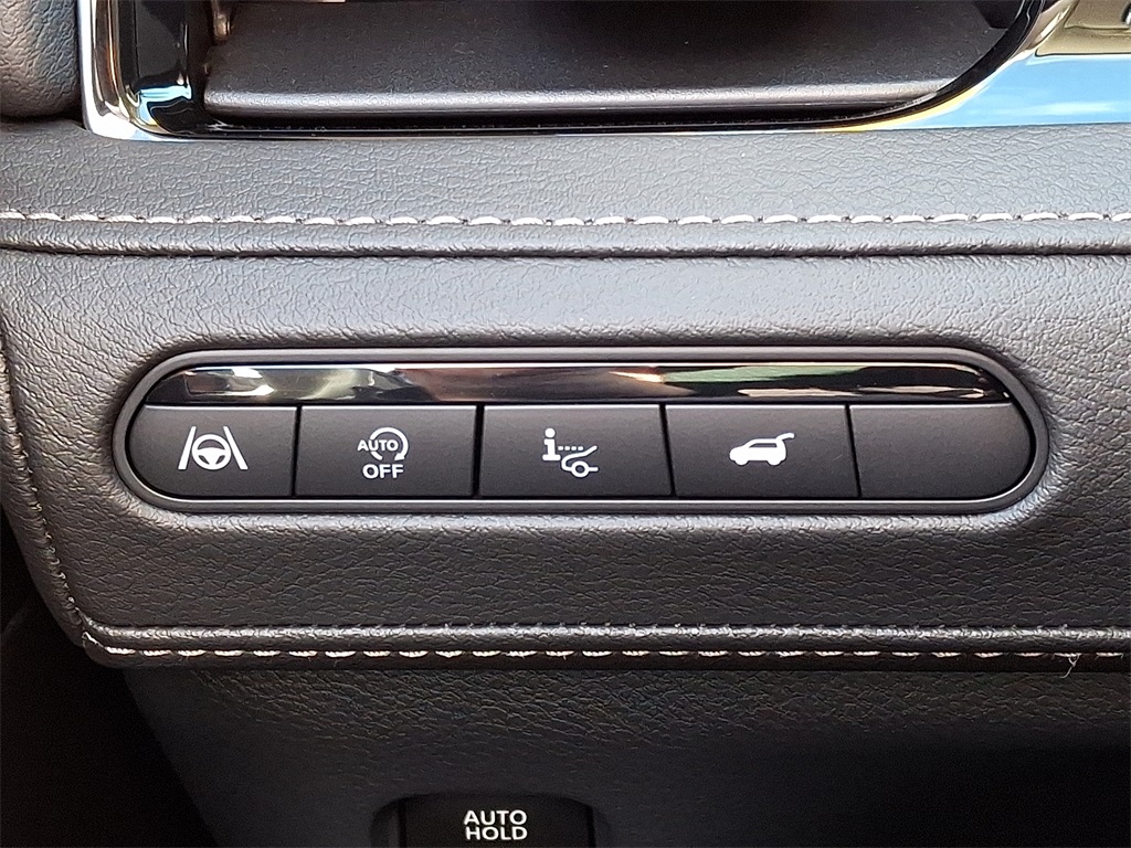 2026 INFINITI QX80 LUXE - Photo 18