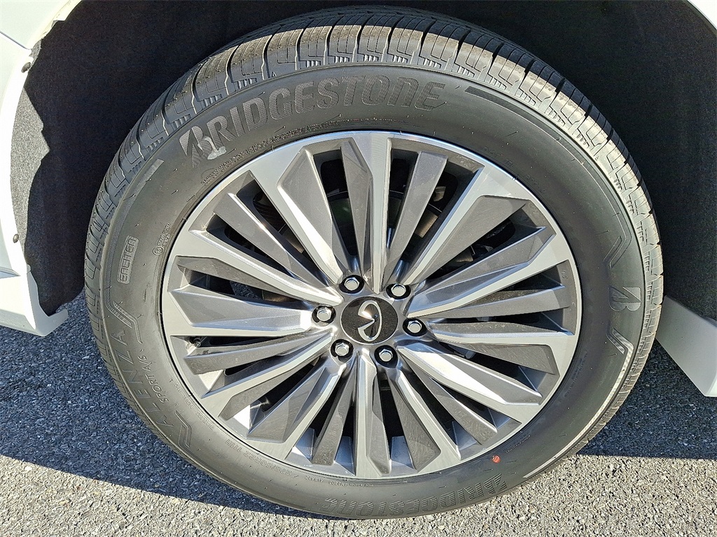 2026 INFINITI QX80 LUXE - Photo 5