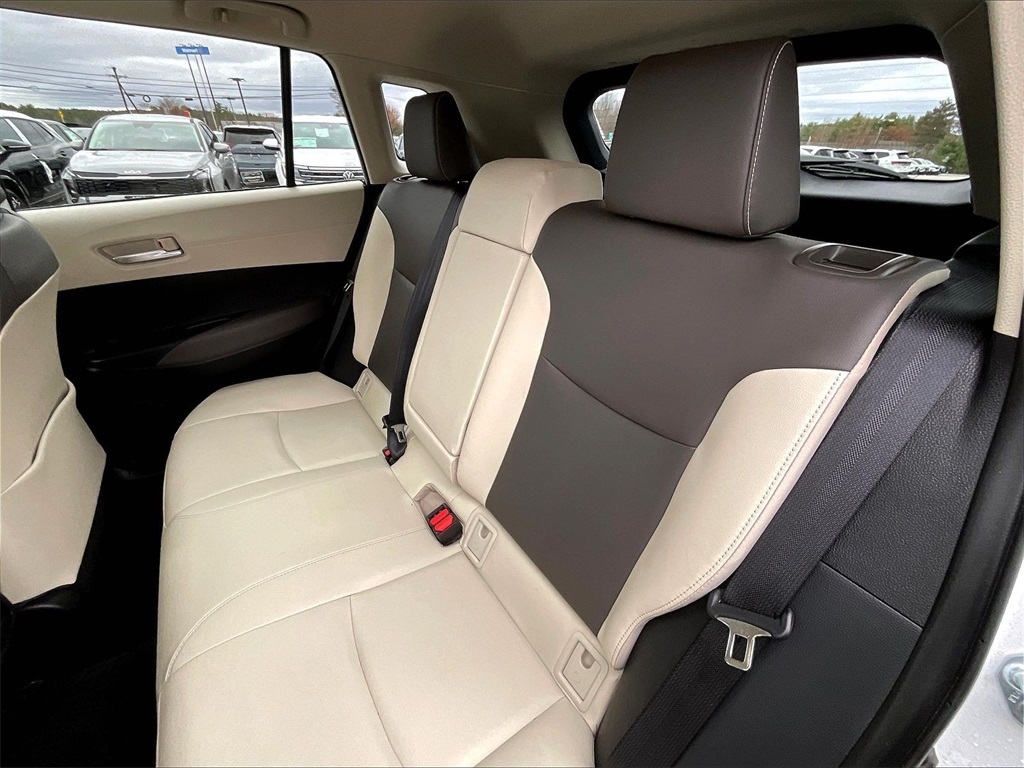 2024 Toyota Corolla Cross XLE - Photo 14