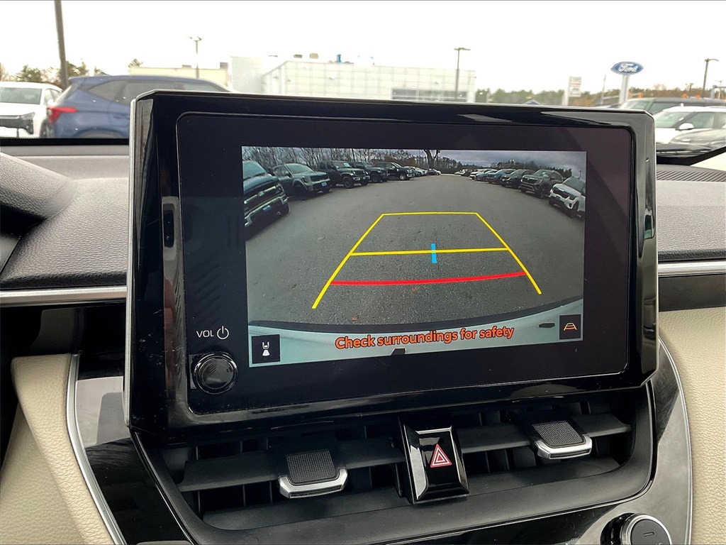 2024 Toyota Corolla Cross XLE - Photo 18