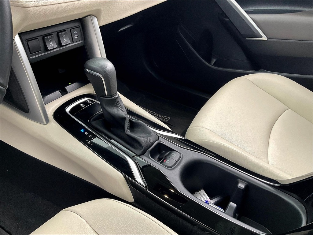 2024 Toyota Corolla Cross XLE - Photo 19