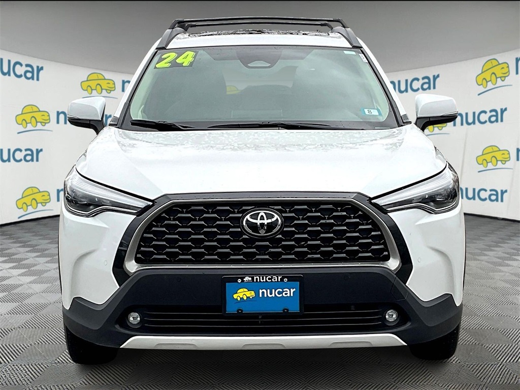 2024 Toyota Corolla Cross XLE - Photo 2