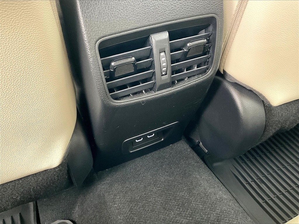 2024 Toyota Corolla Cross XLE - Photo 26