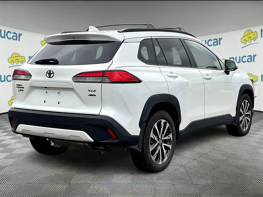 2024 Toyota Corolla Cross XLE - Photo 6