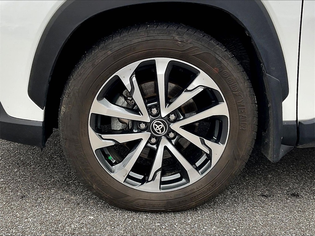 2024 Toyota Corolla Cross XLE - Photo 7