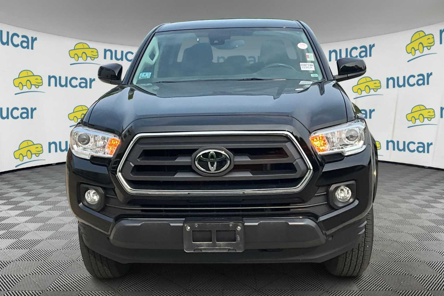 2023 Toyota Tacoma SR5 - Photo 2