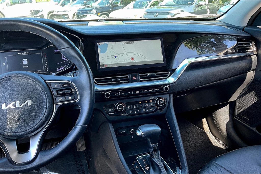 2022 Kia Niro Plug-In Hybrid EX Premium - Photo 17