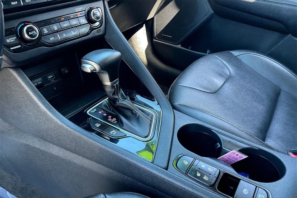 2022 Kia Niro Plug-In Hybrid EX Premium - Photo 19