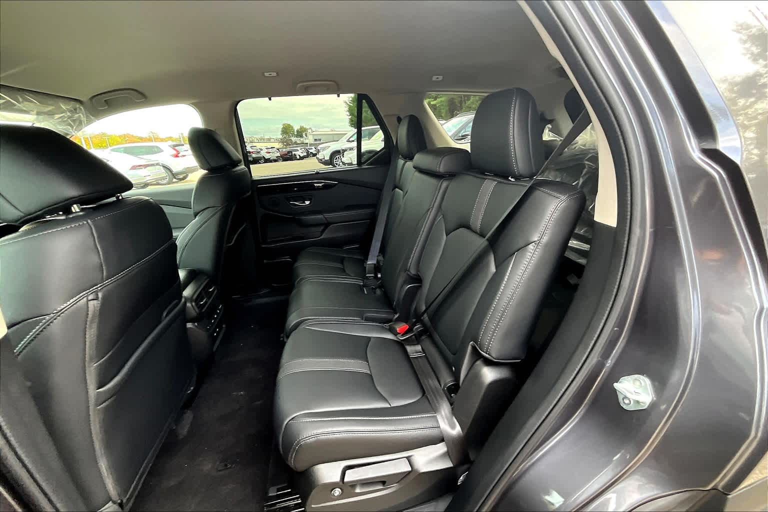2025 Honda Pilot EX-L - Photo 14