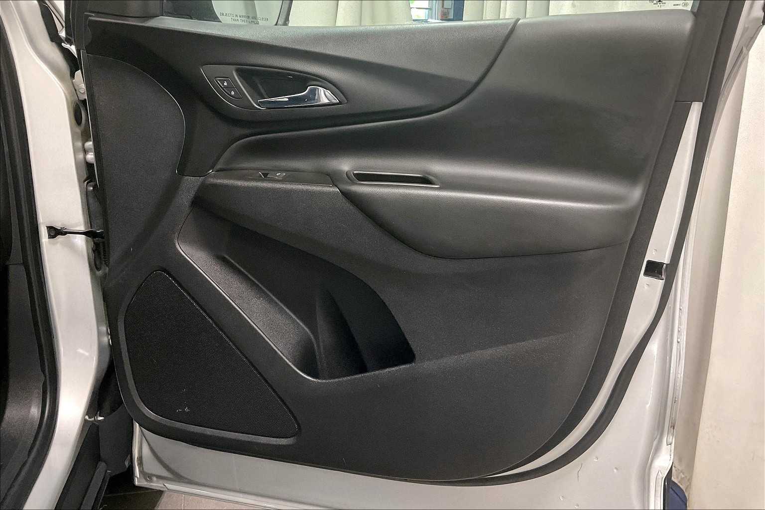 2022 Chevrolet Equinox LT - Photo 12