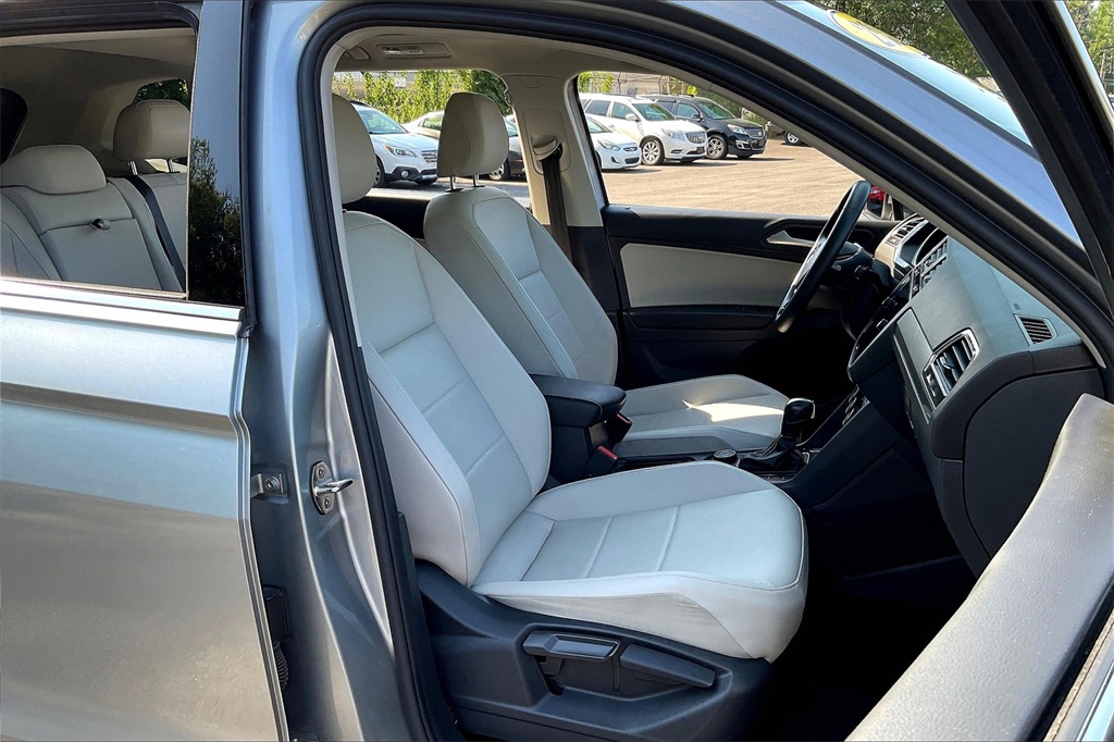 2021 Volkswagen Tiguan 2.0T SE - Photo 11