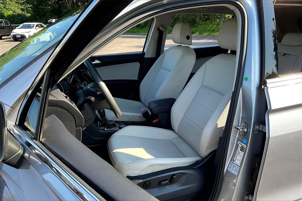 2021 Volkswagen Tiguan 2.0T SE - Photo 10