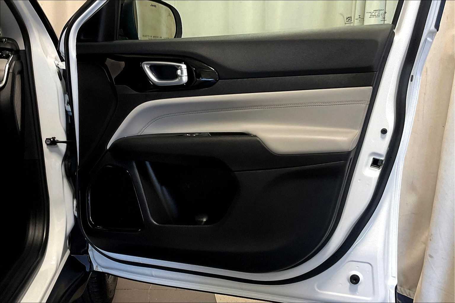2022 Jeep Compass Limited - Photo 12
