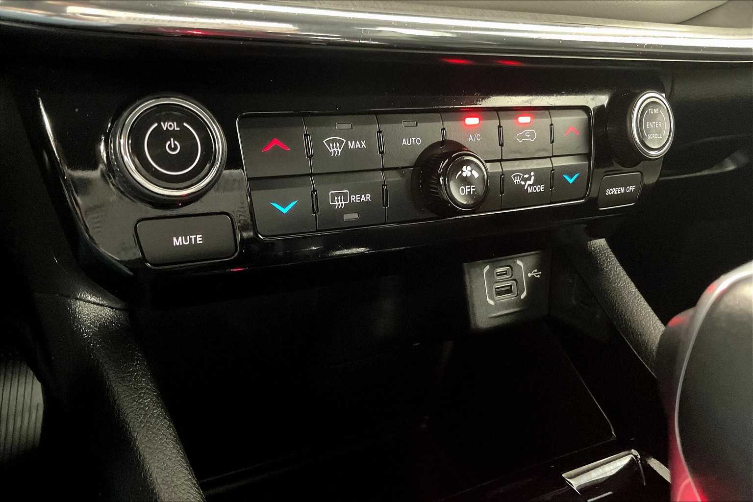 2022 Jeep Compass Limited - Photo 25