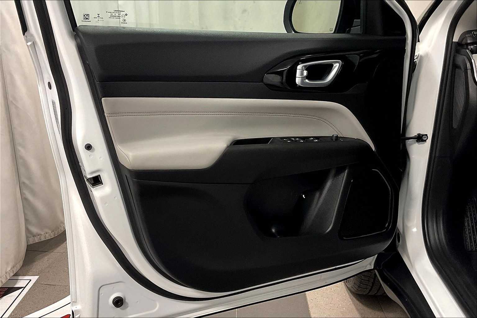 2022 Jeep Compass Limited - Photo 9