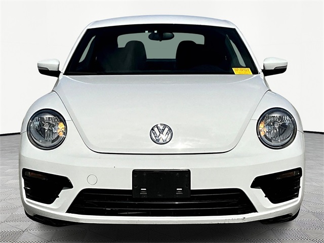 2019 Volkswagen Beetle 2.0T S - Photo 2