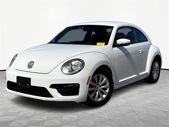2019 Volkswagen Beetle 2.0T S - Photo 3