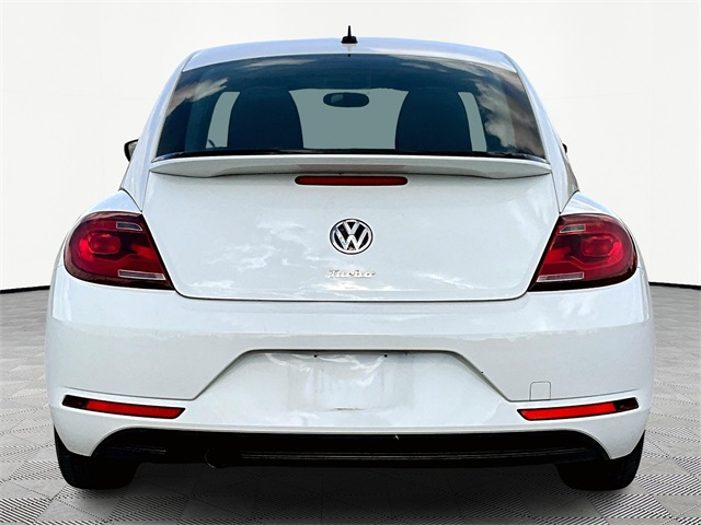 2019 Volkswagen Beetle 2.0T S - Photo 5