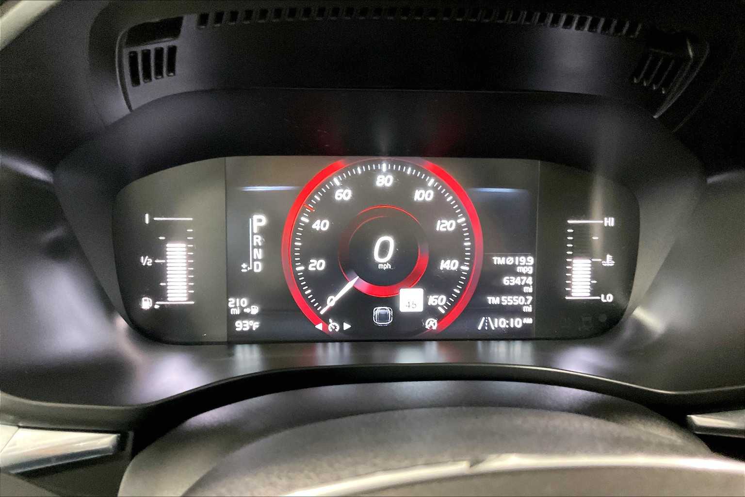 2018 Volvo XC60 Momentum - Photo 25