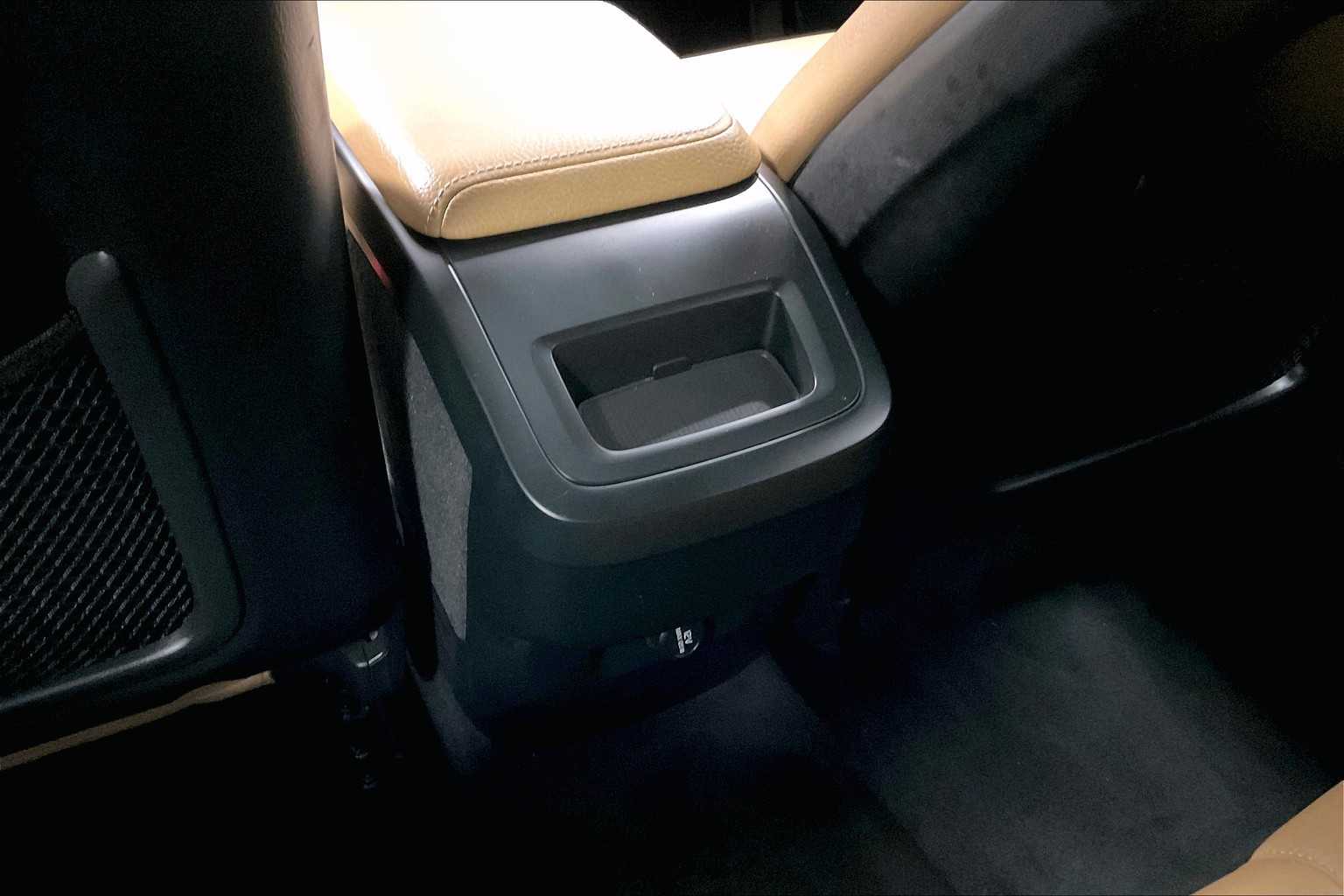 2018 Volvo XC60 Momentum - Photo 28