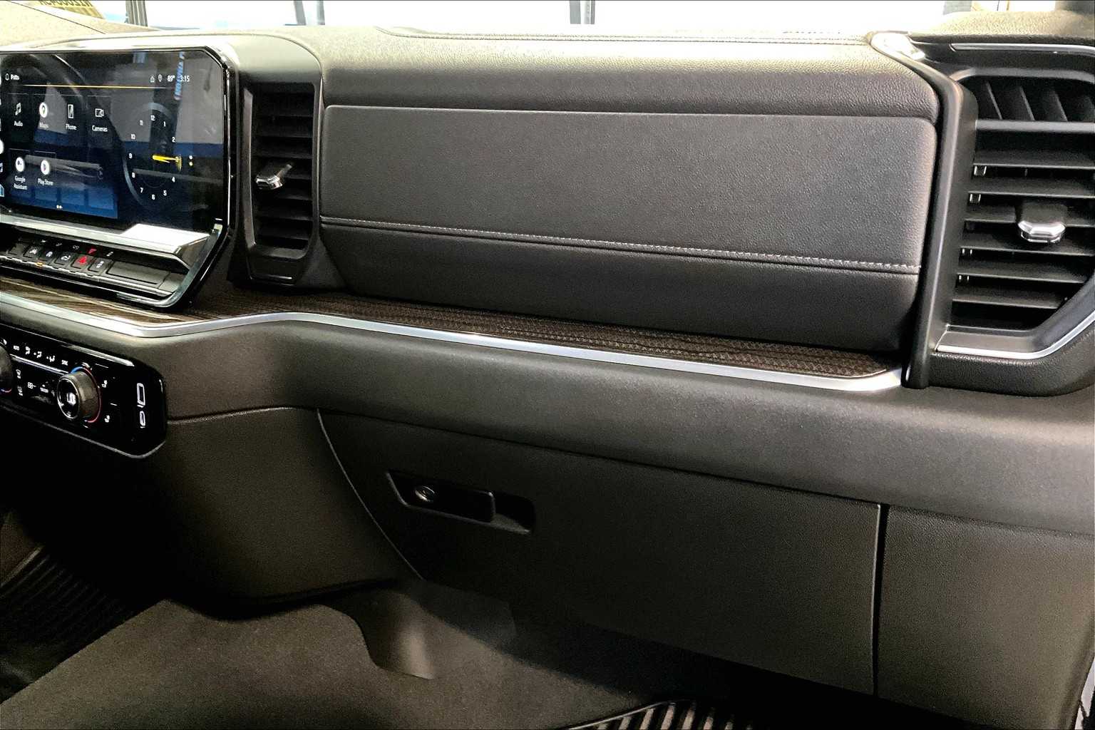 2022 Chevrolet Silverado 1500 LT - Photo 13