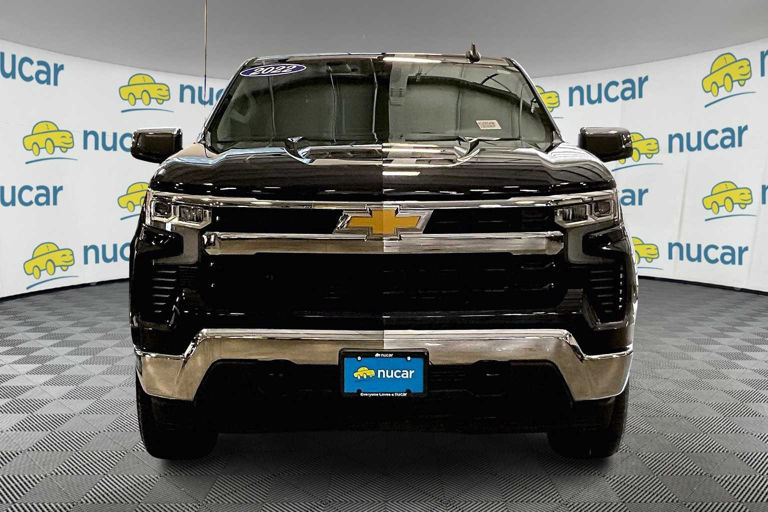 2022 Chevrolet Silverado 1500 LT - Photo 2