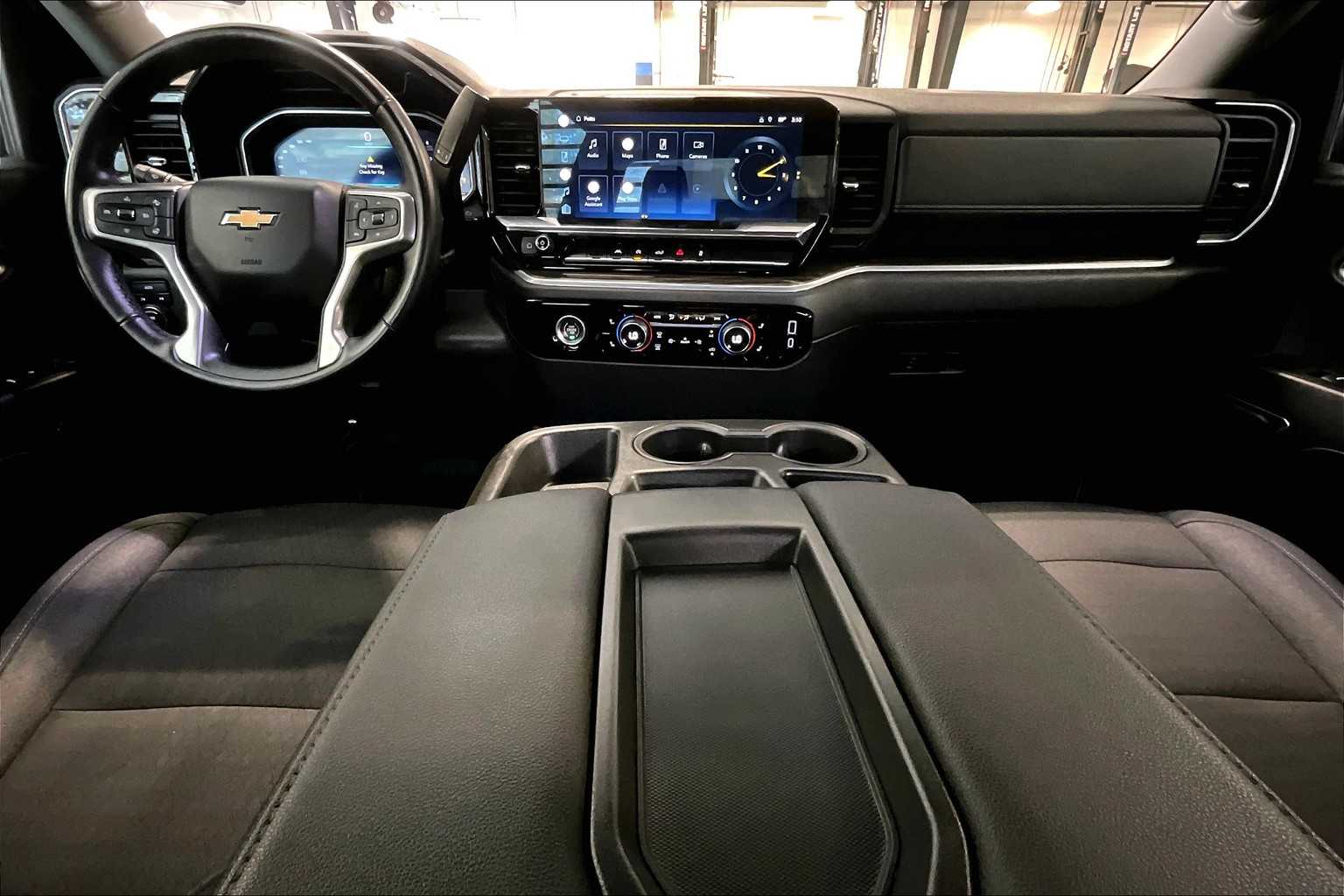 2022 Chevrolet Silverado 1500 LT - Photo 21