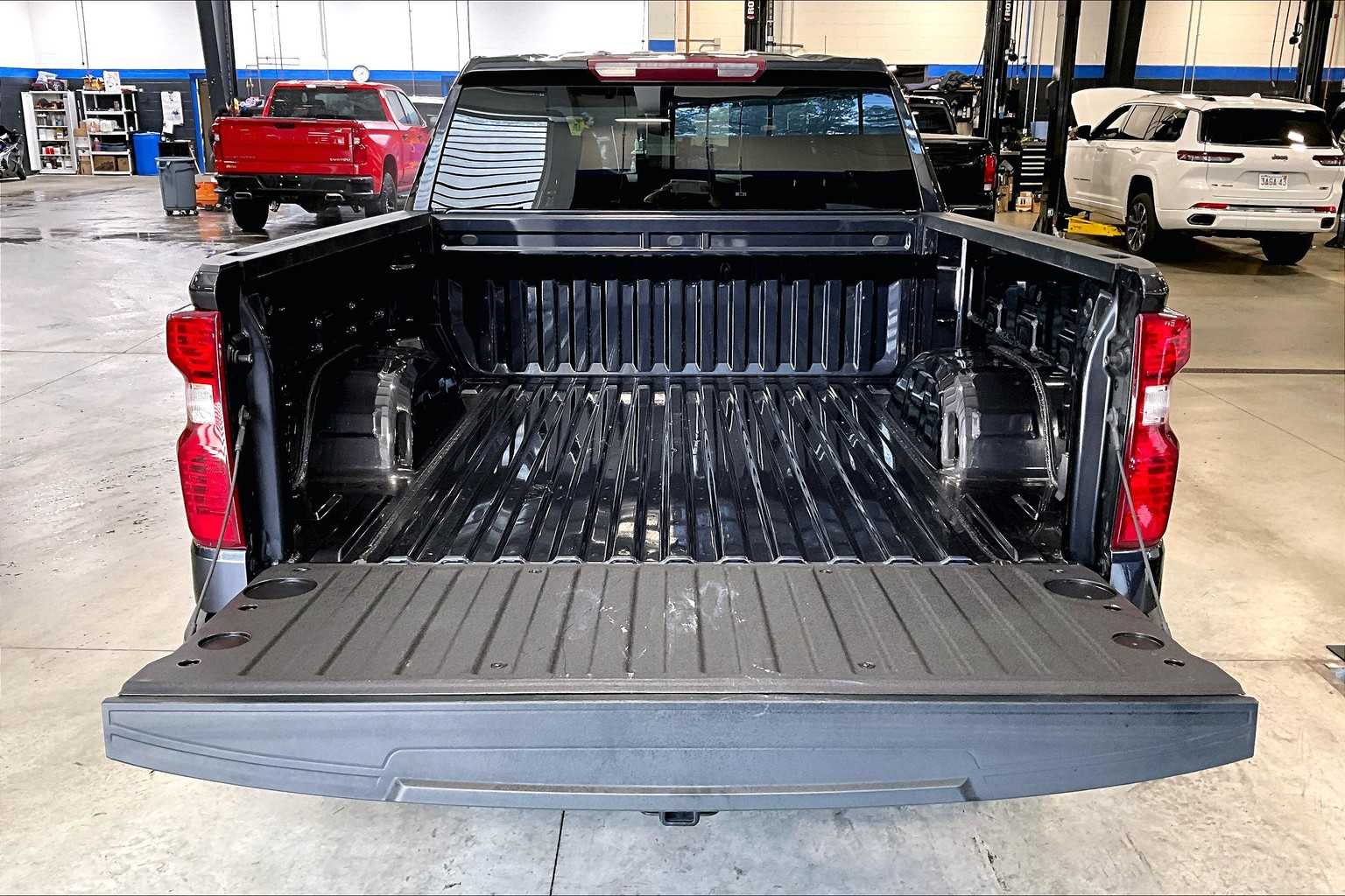2022 Chevrolet Silverado 1500 LT - Photo 32