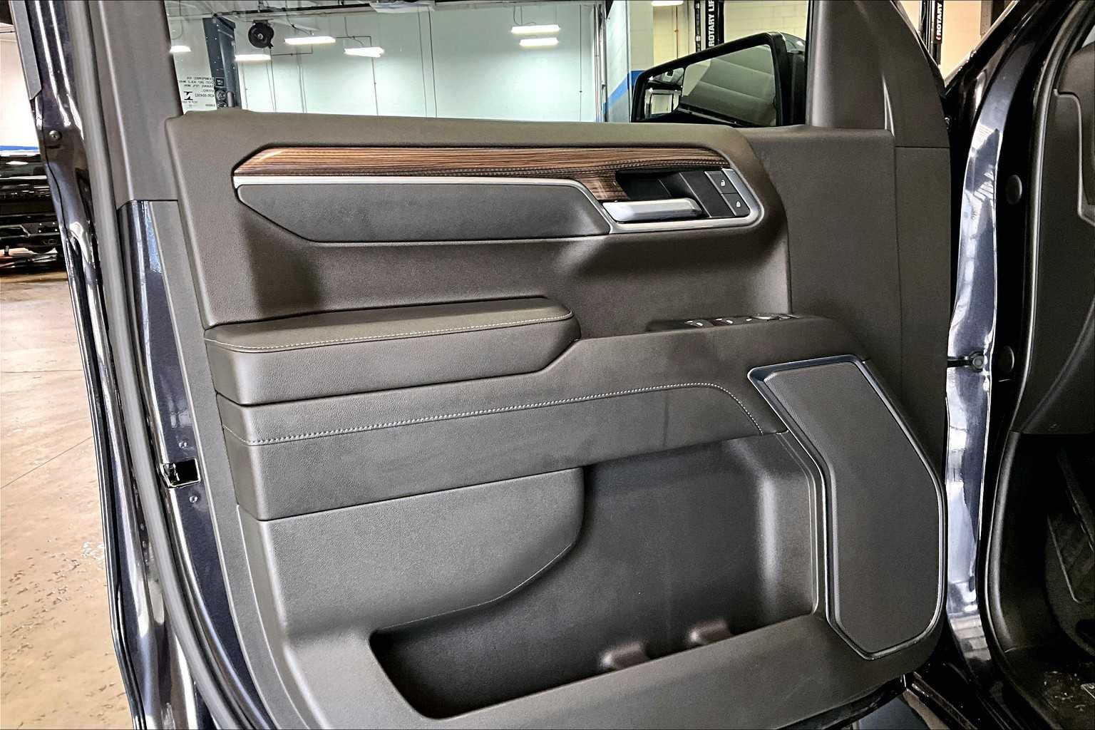2022 Chevrolet Silverado 1500 LT - Photo 9