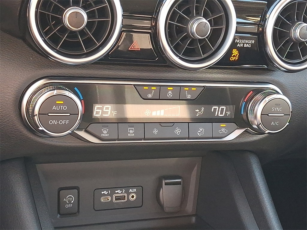 2025 Nissan Sentra SV - Photo 11