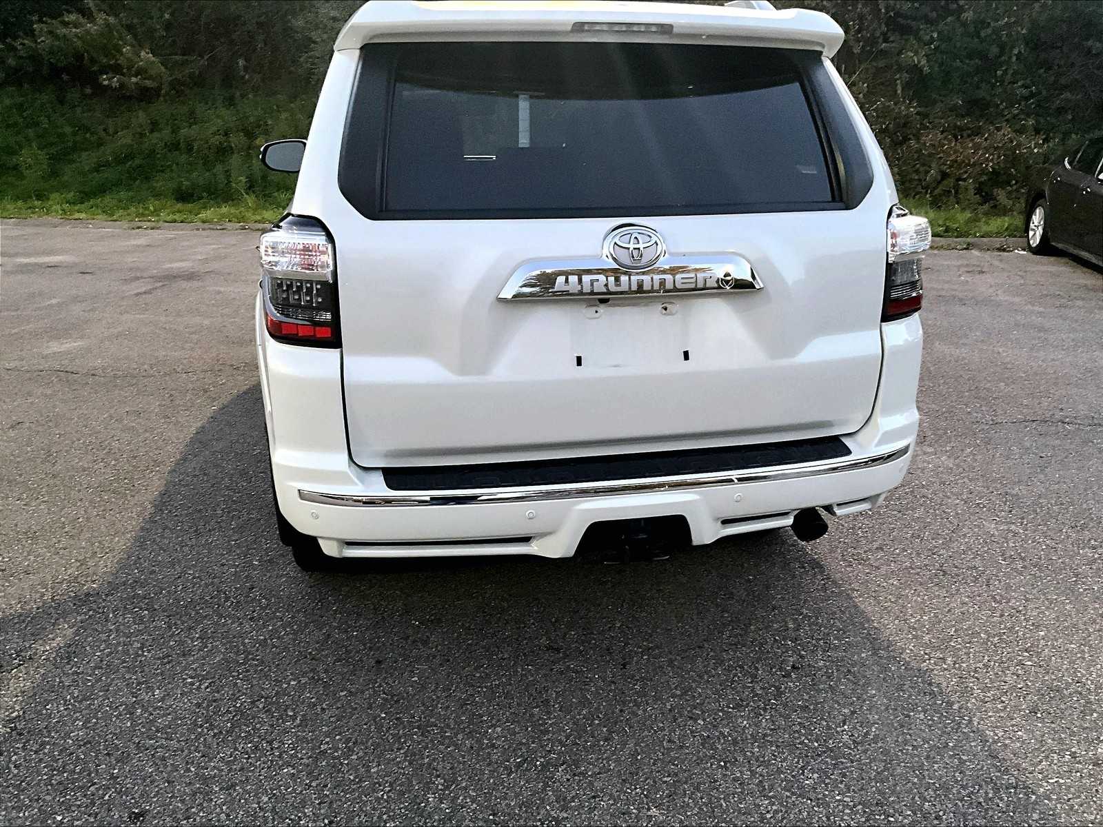 2023 Toyota 4Runner Limited - Photo 7