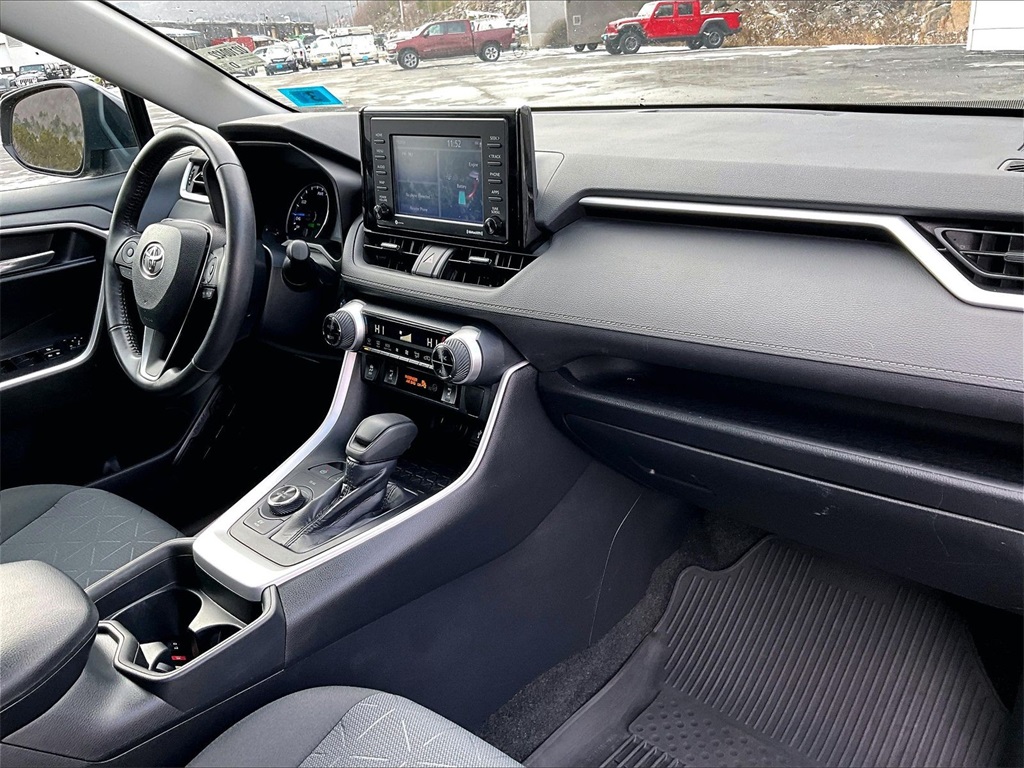 2020 Toyota RAV4 Hybrid XLE - Photo 14